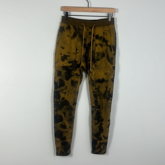 Lululemon Textured Pant - Picture 4 of 12